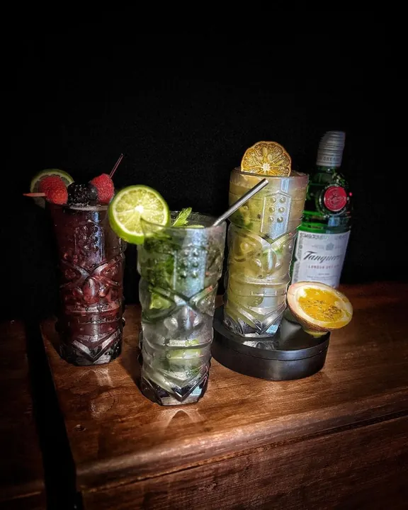 Gin tonics